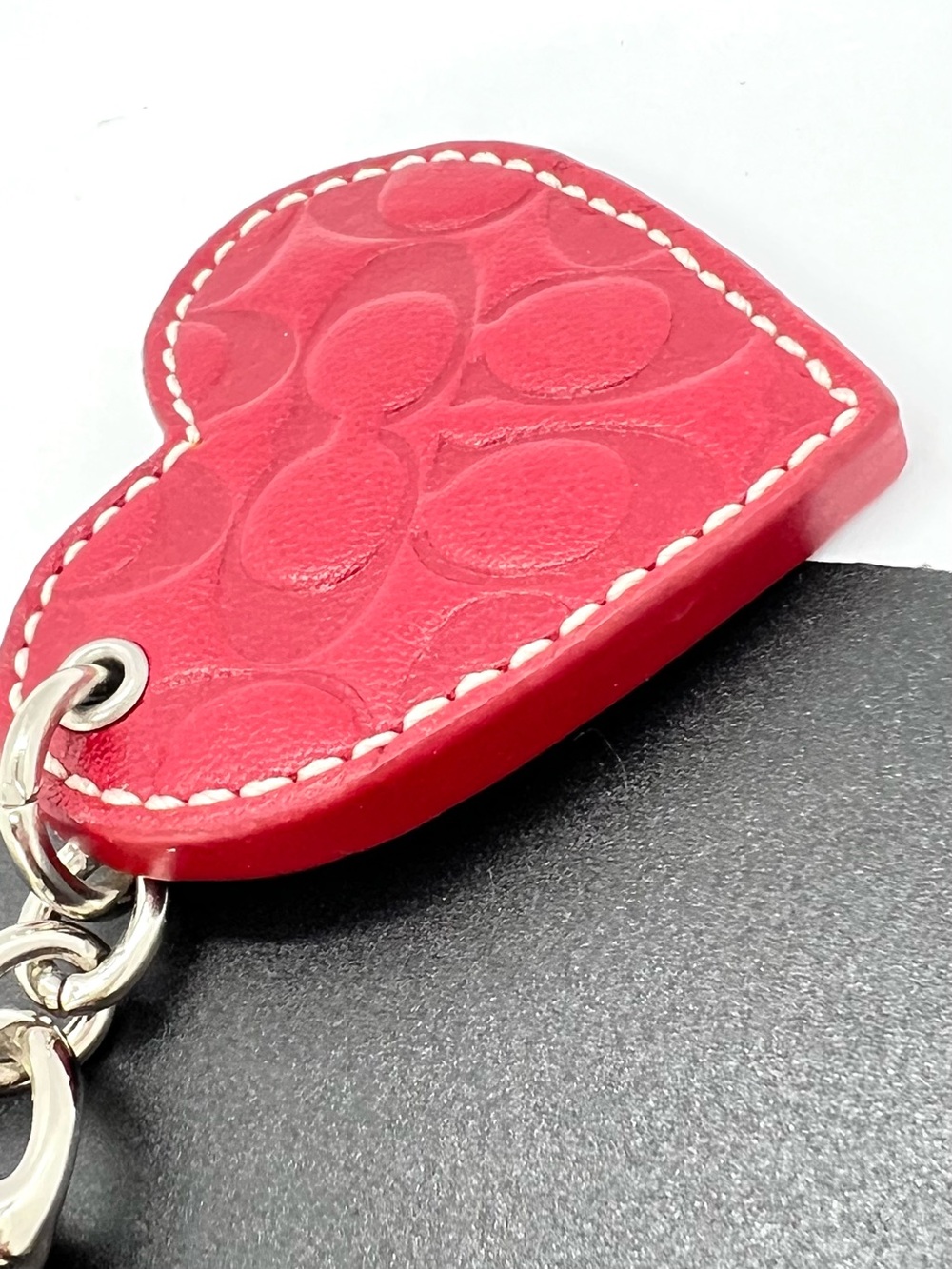 Coach Vintage Red Leather Embossed Signature Heart Key Fob Bag Charm - Picture 5 of 13